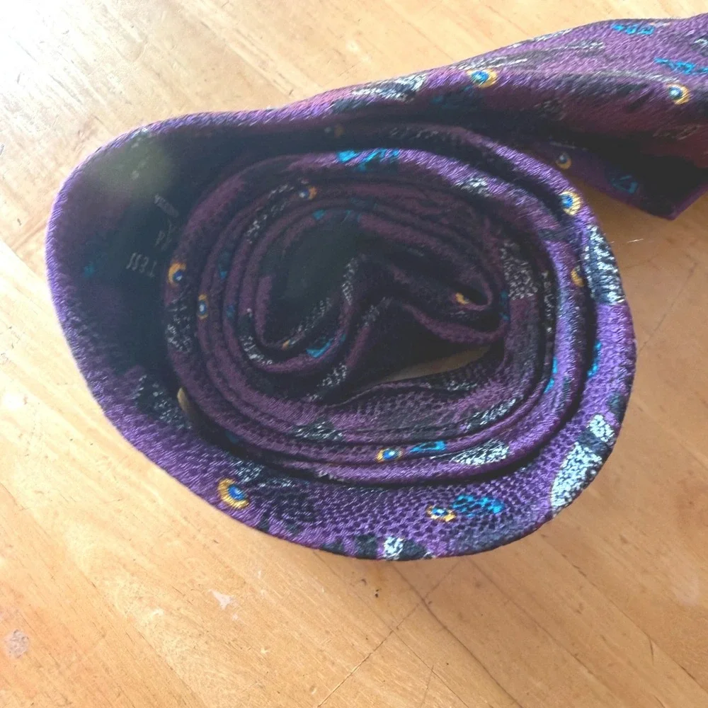 Countess Mara Purple Silk Tie Geometric Fan Jacquard Hand Tailored‎ Made in USA
